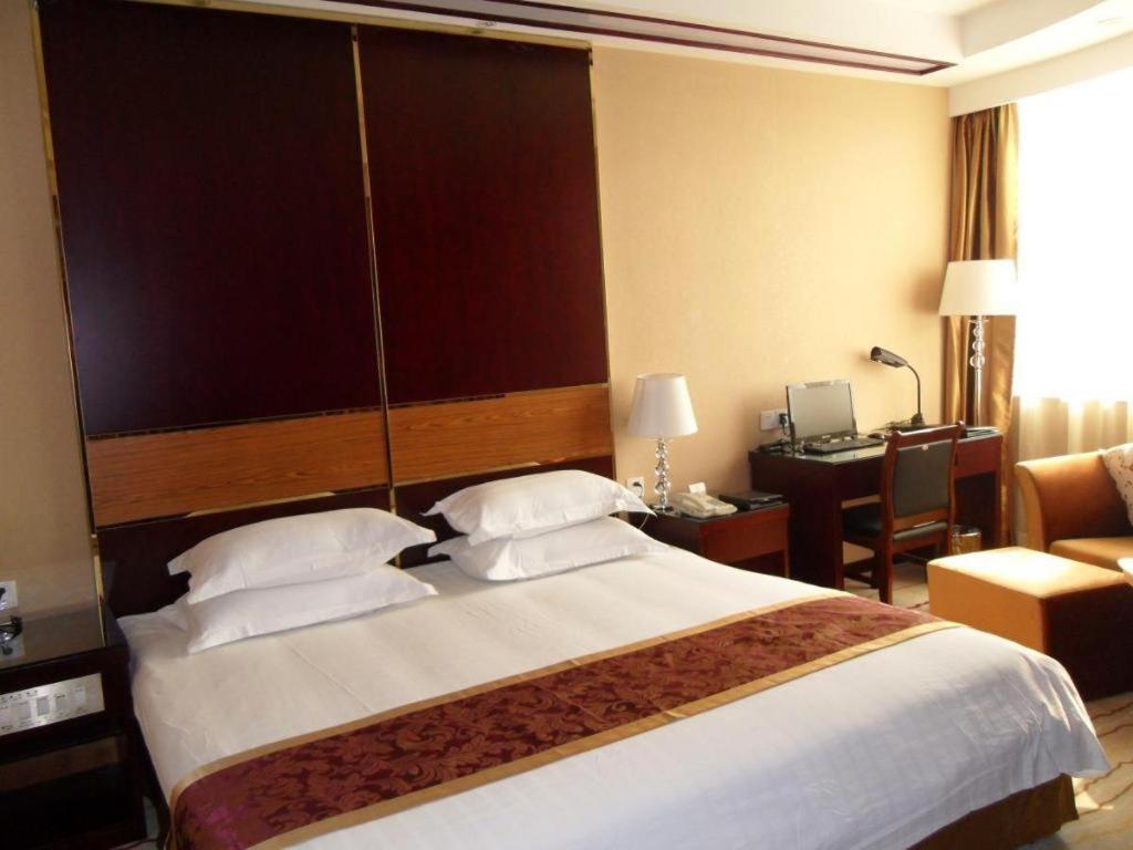 Rezen Hotel Huaxia Xiamen Bagian luar foto