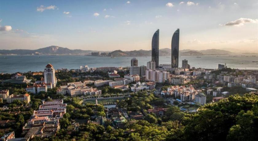 Rezen Hotel Huaxia Xiamen Bagian luar foto